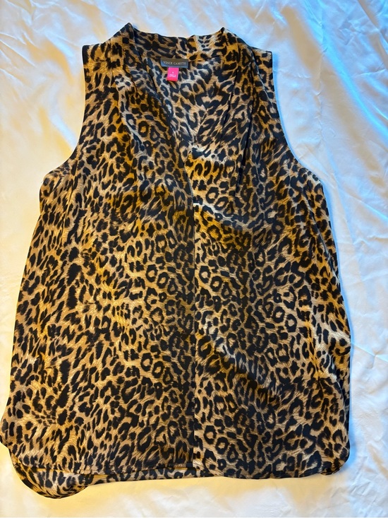 Vince Camuto Tops - Vince Camuto Leopard Print Sleeveless V-Neck Top - Black & Brown